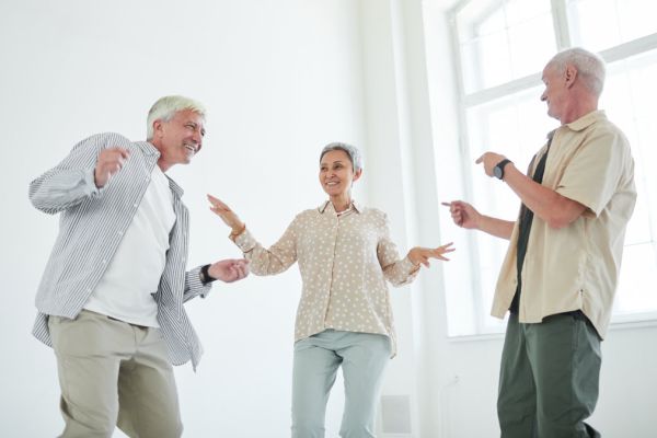 Jaką rolę odgrywa taniec dla osób starszych? | Wieczorki taneczne dla seniorów